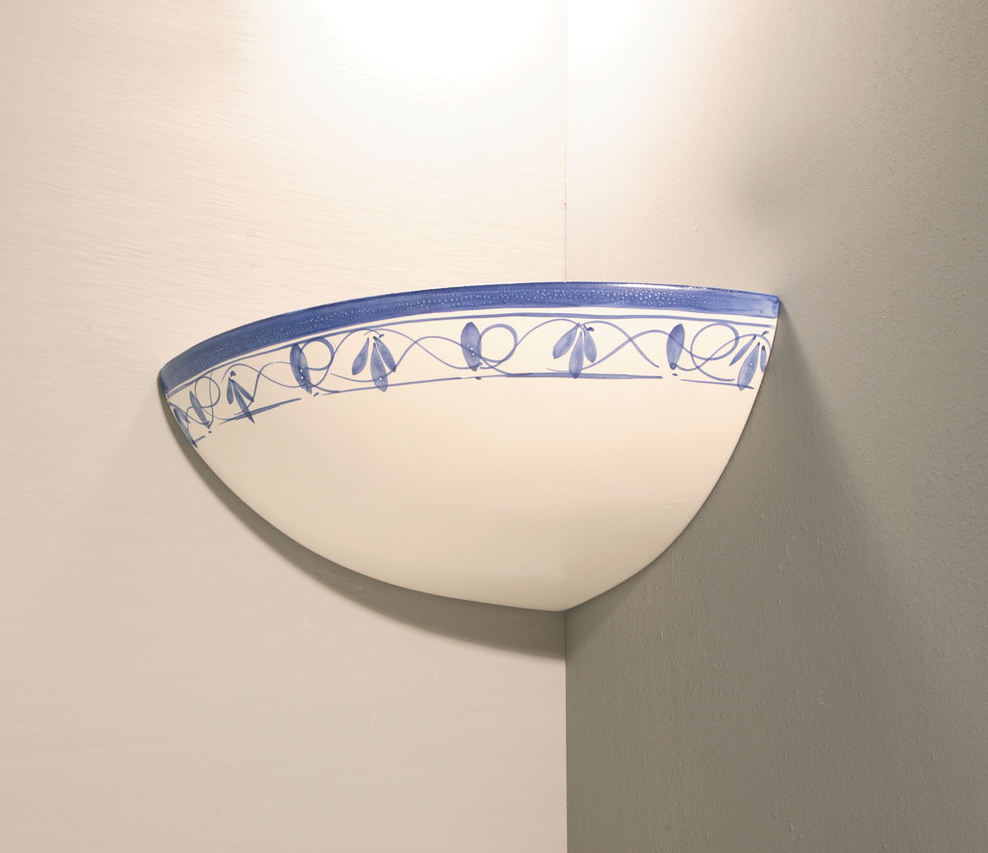 00060-A33 00060/A Ceramic Corner Sconce - Image 1